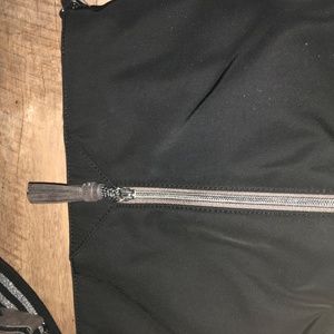 Unisex Stella & Dot messenger bag-silver tone hardware